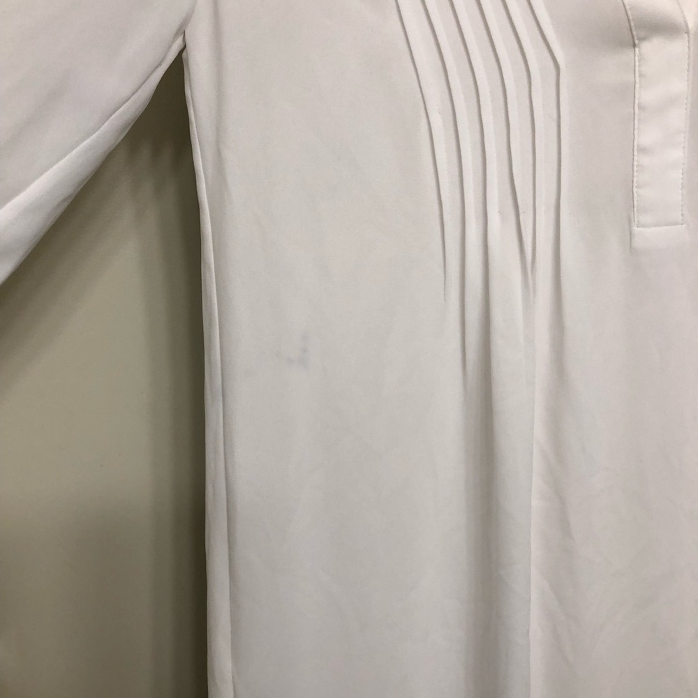 BCBGMaxAzria White Pleated Blouse size XS - Picture 5 of 5